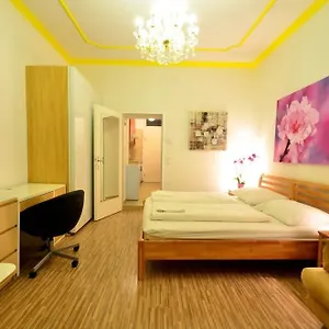 *** Aparthotel Ajo Messe Österreich